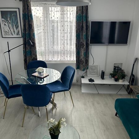 Cosy 2-Bedroom Flat In Finsbury Park, Modern, Convenient & Close To Central London! Екстер'єр фото