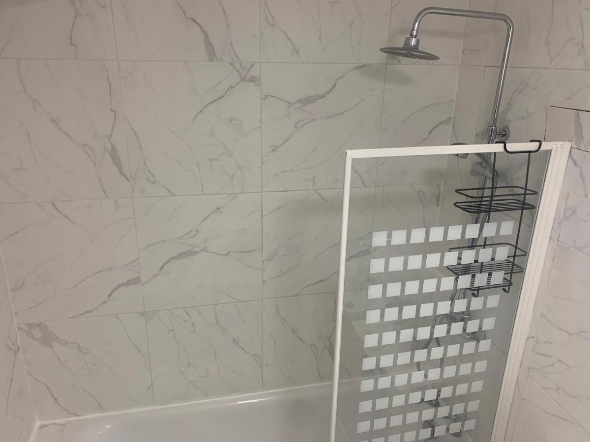 Cosy 2-Bedroom Flat In Finsbury Park, Modern, Convenient & Close To Central London! Екстер'єр фото